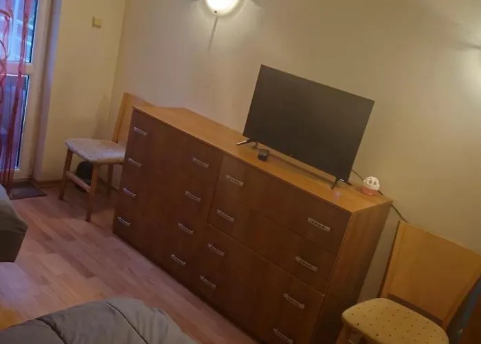 Charming 2-bed With Ac, 5 Mins From 公寓 阳光海滩