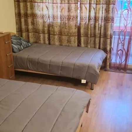 Charming 2-bed With Ac, 5 Mins From شقة *